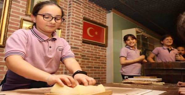 KAĞIT İMAL ETTİLER