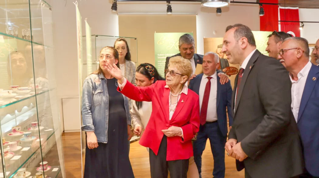 KAHVE KOKUSU SERGİSİ HAYRAN BIRAKIYOR