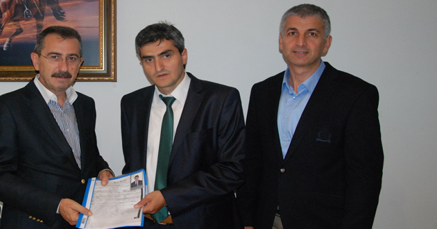 KENAN GÜLSÜM YALOVA BELEDİYESİNE ADAYIM DEDİ