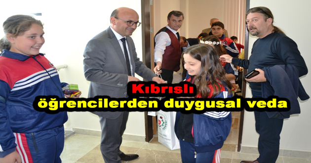Kıbrıslı öğrencilerden duygusal veda