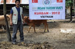 KURBANLA YAKLAŞMAYA GİDİYOR EN UZAKLARA İHH GÖNÜLLÜLERİ...