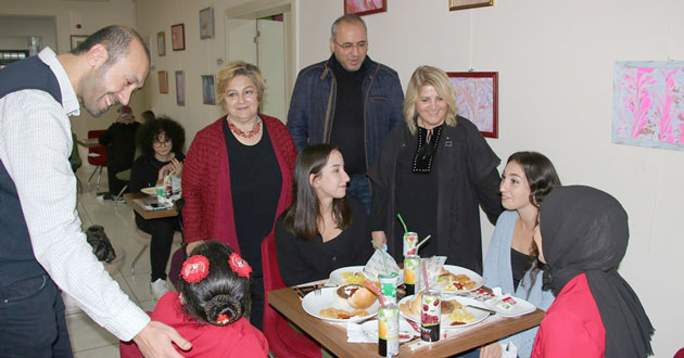 Lösemi hastaları bir araya geldi