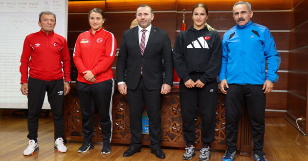 ​Madalyalı sporculara ödül