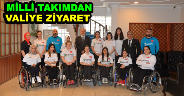 MİLLİ TAKIM VALİ EROL’U ZİYARET ETTİ