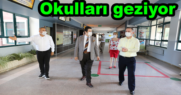 Müdür Yeniyol okulları geziyor
