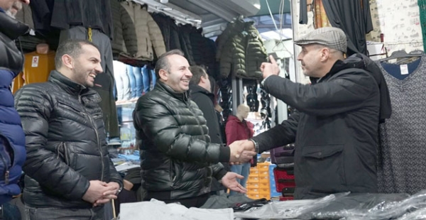 Mustafa Tutuk esnafla iç içe