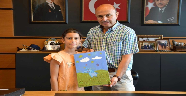 MUTLULUĞUN RESMİNİ ÇİZDİ