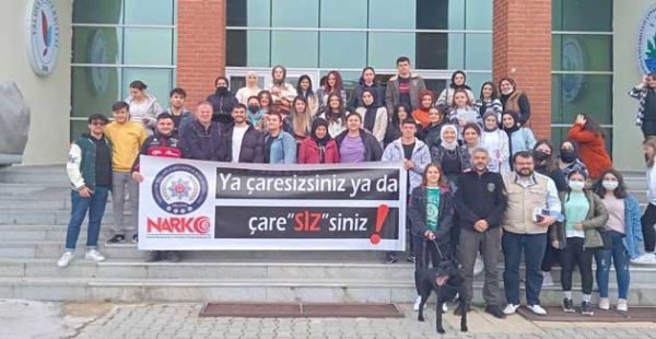 NARKOTİK MYO'DA EĞİTİM VERDİ