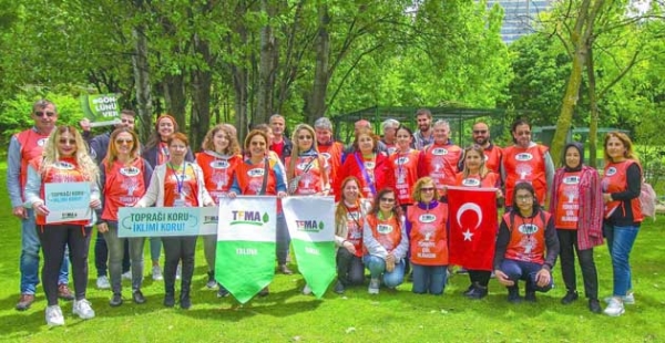 Nezahat Gökyiğit Botanik Bahçesine gittiler