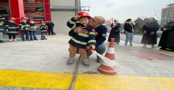 ÖĞRENCİLER İTFAİYE EĞİTİMİ ALDI