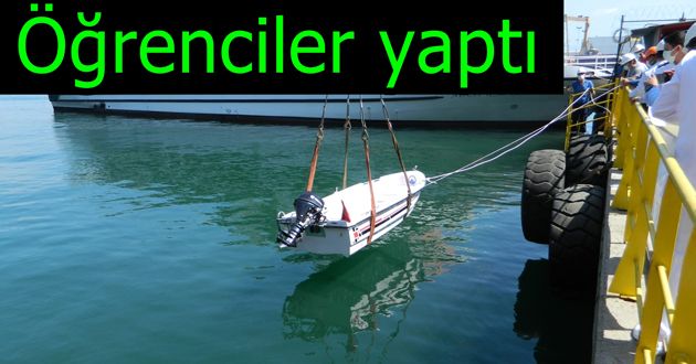 Öğrencilerin teknesi denize indi
