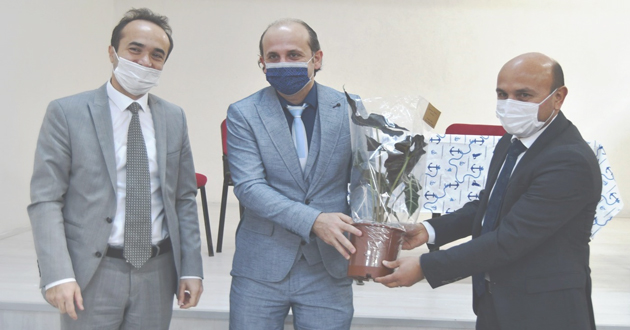 Öğretmenler günü Altınova da kutlandı