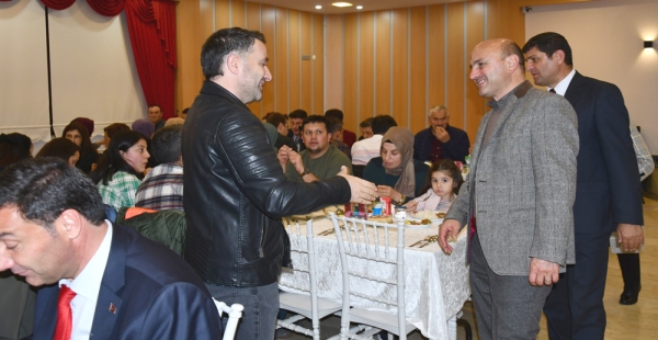 ÖĞRETMENLER YEMEKTE BULUŞTU