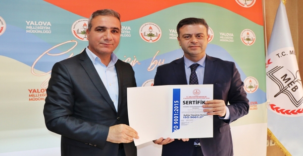 OKULLAR KALİTE GÜVENLİK BELGELERİNİ ALDI