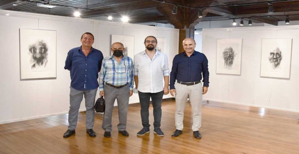 ORAL DESEN SERGİSİNİ GEZDİ