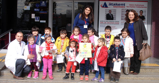 Özel İlkyaz Anaokulu Minikleri Atakent Hastanesi’ni Ziyaret Etti