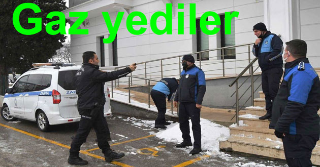 Polis Zabıtaya gaz sıktı