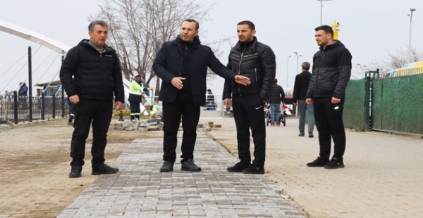 ​PTT çevresi bakıma alındı