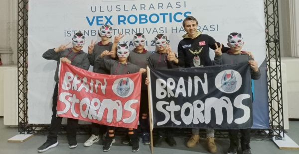 ROBOT YARIŞMASINDA ÖDÜL YALOVA’NIN