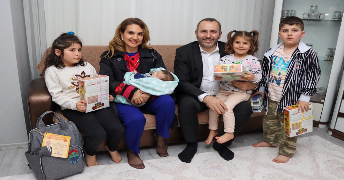 SAĞLIK VE MUTLULUK DOLU YARINLAR DİLİYORUM