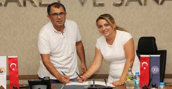 SANAYİYE KADIN ELİ DEĞİYOR