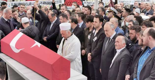​ŞEHİT TALHA'YI BİNLER UĞURLADI
