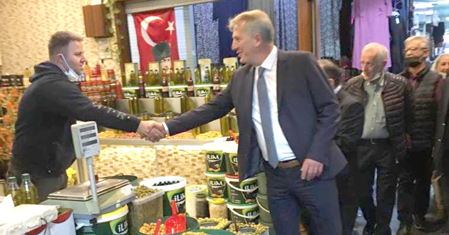 ​Şener Pazarı gezdi