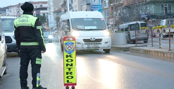 ​SERVİS ARAÇLARI DENETLENDİ