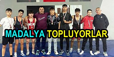 ALTINOVALI GÜREŞÇİLER BAŞARIYA DOYMUYOR