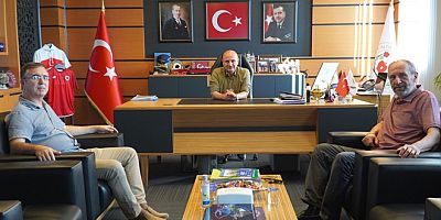 BAŞKAN ORAL MİSAFİRLERİNİ AĞIRLADI