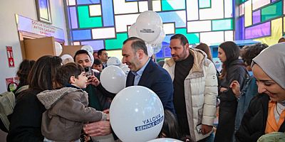 BAŞKAN TUTUK ÇOCUKLARIN ARASINDA