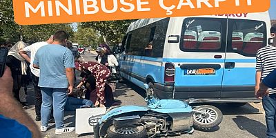 DİKKATSİZ SÜRÜCÜ MİNİBÜSE ARKADAN ÇARPTI