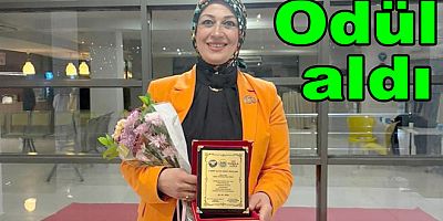 EBRU FİLİZ “KADIN SİYASETÇİ ONUR ÖDÜLÜ ” ALDI
