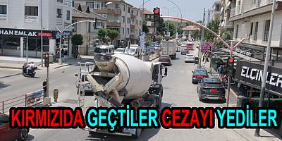 KIRMIZI IŞIKTA GEÇEN 276 SÜRÜCÜ CEZA YEDİ