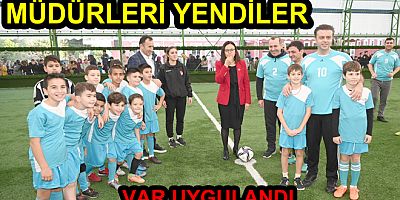 MİNİKLER MÜDÜRLERİ EZDİ GEÇTİ