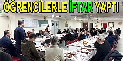 MÜDÜR AKMEŞEDEN ÖĞRENCİLERLE İFTAR