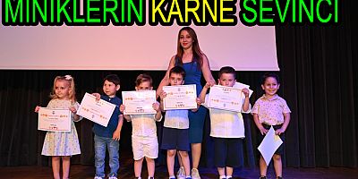 OKUL ÖNCESİ MİNİKLERİN KARNE SEVİNCİ