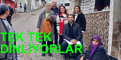 ROMANLARI TEK TEK DİNLİYORLAR