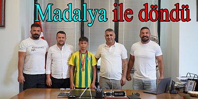 ŞAMPİYONDAN ALTINOVA BELEDİYESİNE ZİYARET