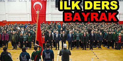 YALOVA'DA OKULLAR BAYRAK TÖRENİ İLE AÇILDI