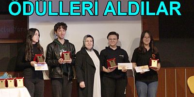 YALOVA’DA ŞİİR VE ÖYKÜ YARIŞMASI ÖDÜLLERİ DAĞITILDI