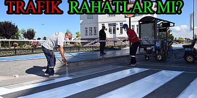 YALOVA’DA TRAFİK İŞARETLERİNİ YENİLİYOR