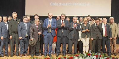 YAÜ DE CUMHURİYET KONFERANSI YAPILDI