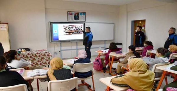 ​TÜKETİCİ HAKLARINI ÖĞRENCİLER