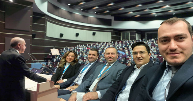 Tutuk Ak Parti toplantında
