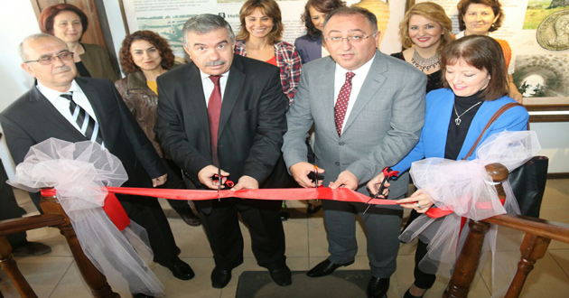 Usta Öğrenciler Çini Sergisi Yalovada Açıldı