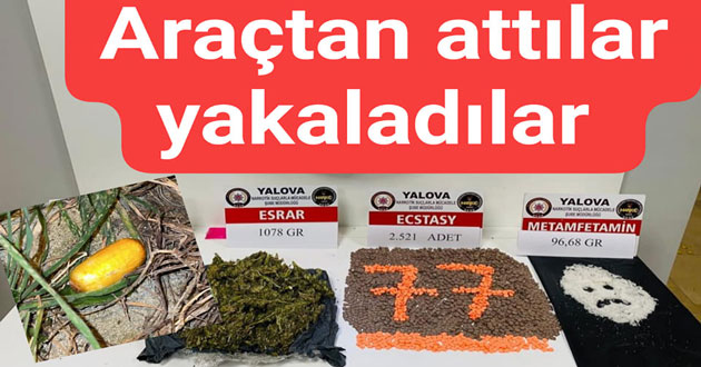 UYUŞTURUCUYU ARABADAN ATTILAR YAKALANDILAR