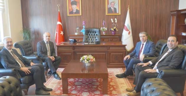 ​VALİ EROL TEBRİK ETTİ