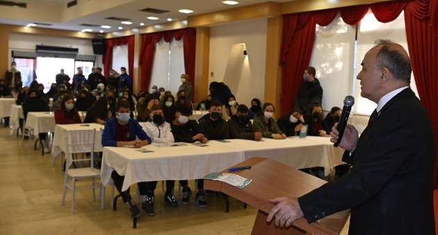 Vali Erol tecrübelerini anlattı