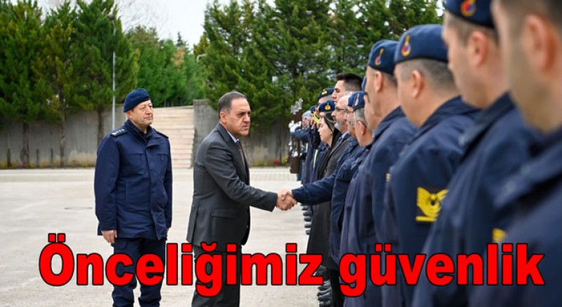 VALİ USTA’DAN YALOVA JANDARMASINA ZİYARET